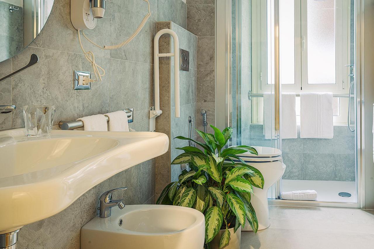 Waterfront Suites Cagliari Eksteriør billede