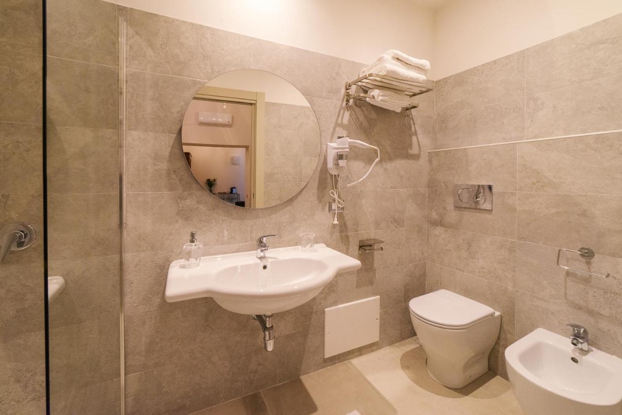 Waterfront Suites Cagliari Eksteriør billede